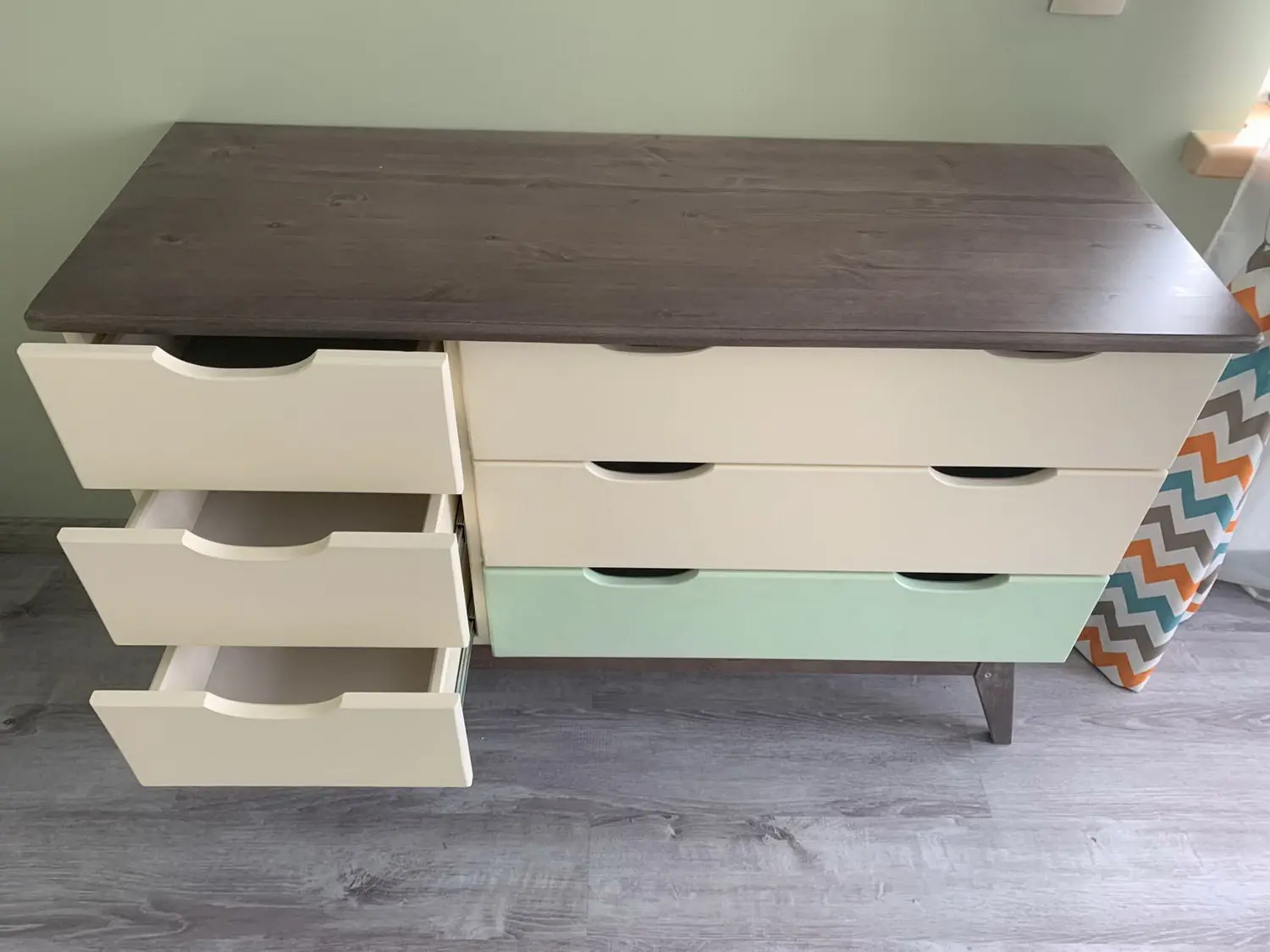 Комод с ящиками массив сосны ТК №16