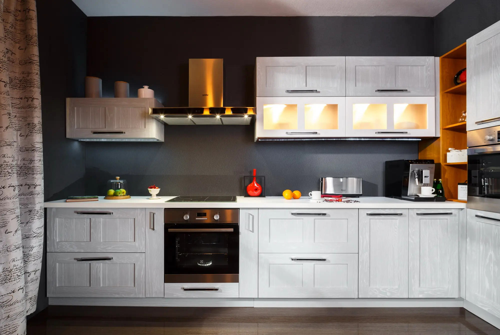 Кухня массив сосны Снежный дуб (цена за п/м)