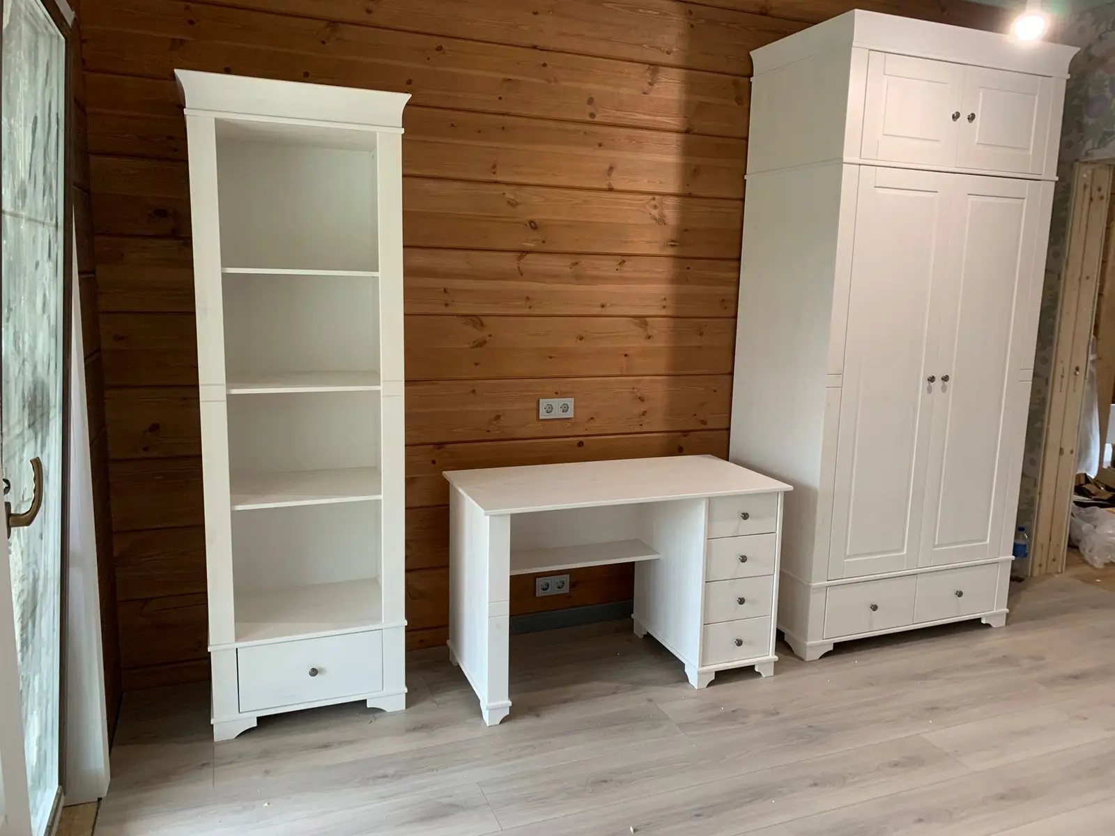 Стол массив сосны Бейли письменный с 4-я ящиками белый воск