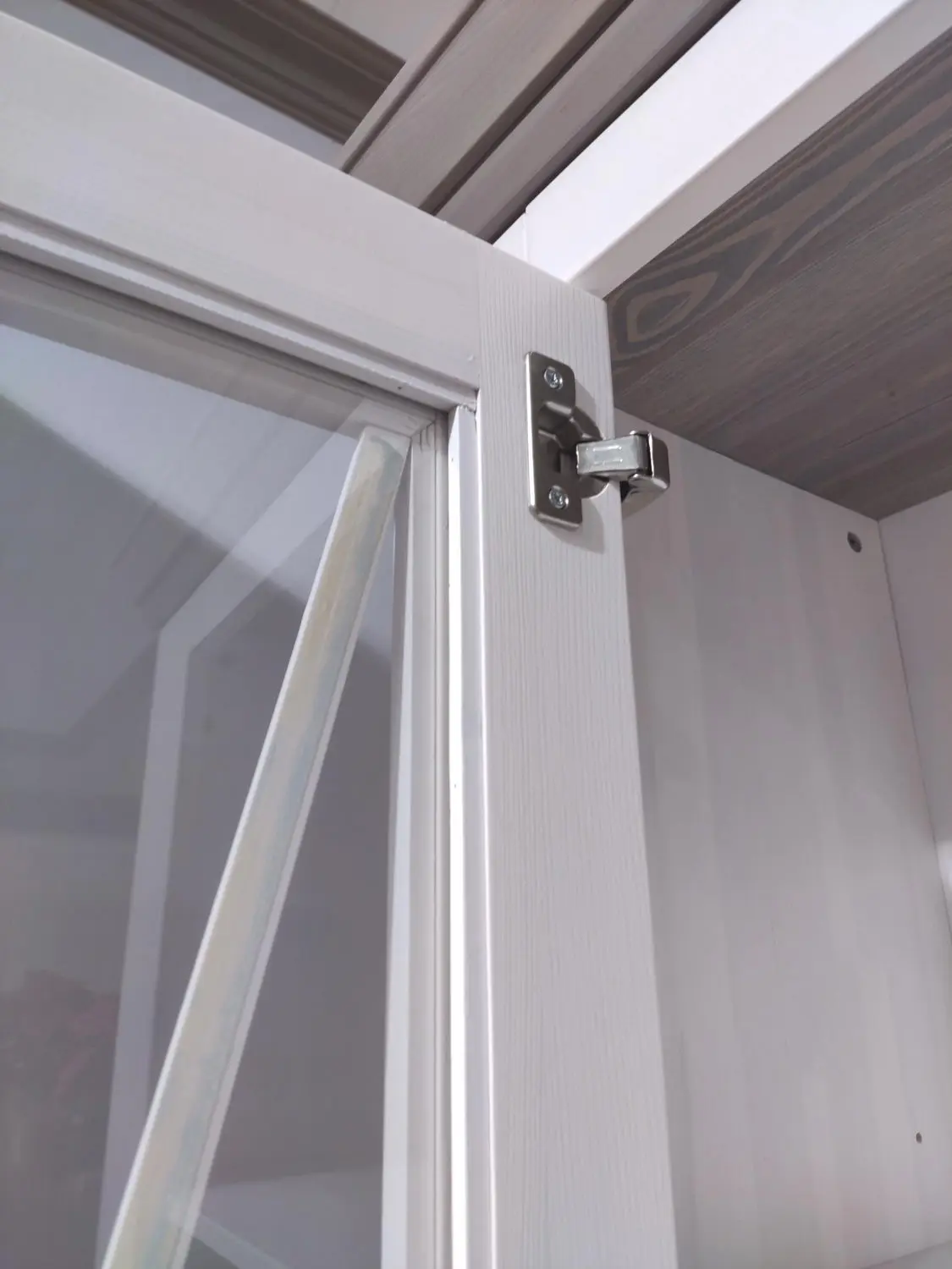 Шкаф Форест для посуды узкий 1-дверный с 2-я ящиками белый воск/серый