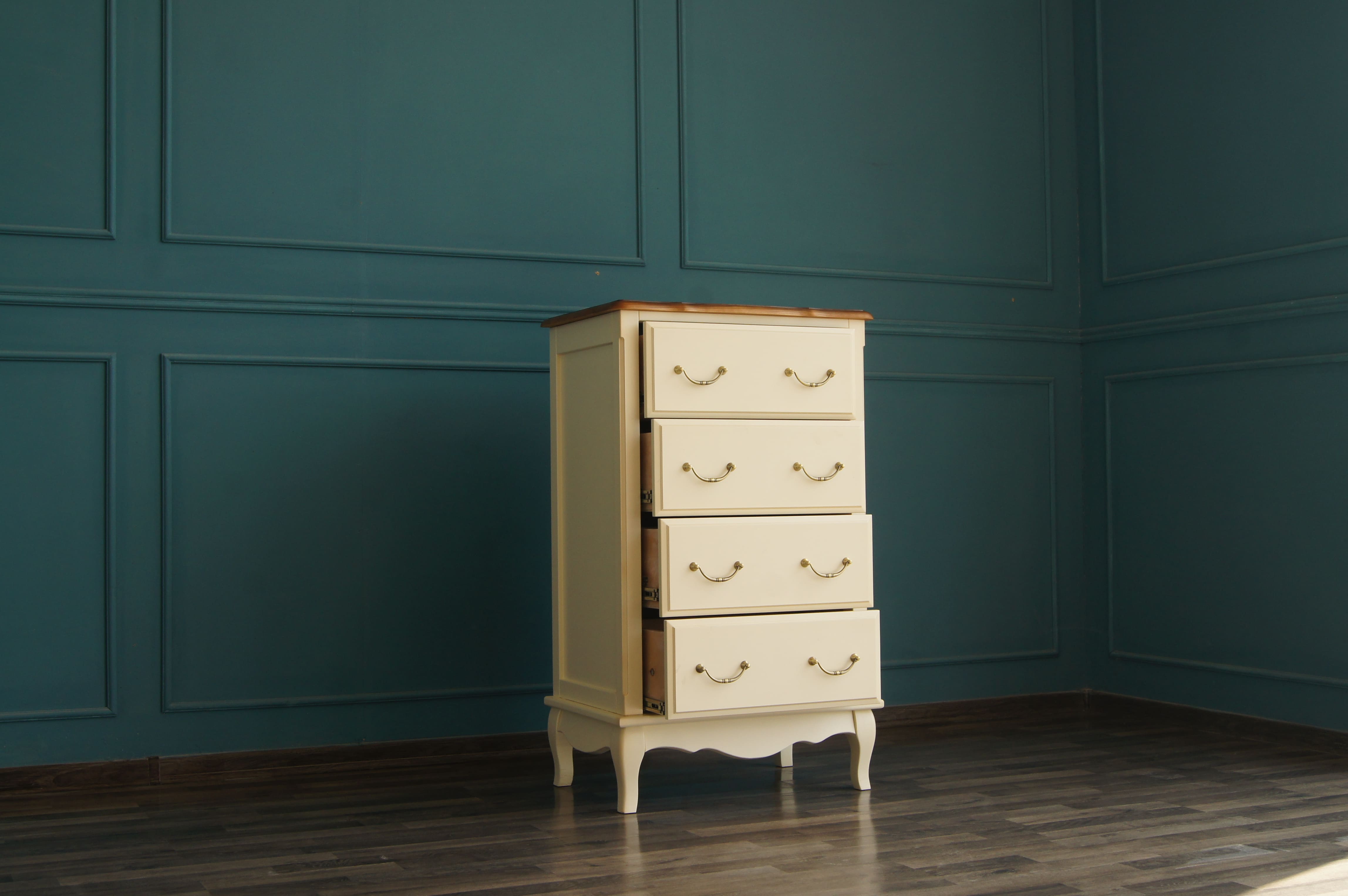 Комод Leontina четыре ящика арт ST9340