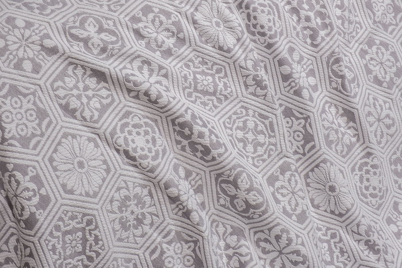 16AMR-MTS240260-POKR SER Покрывало Ажур серое