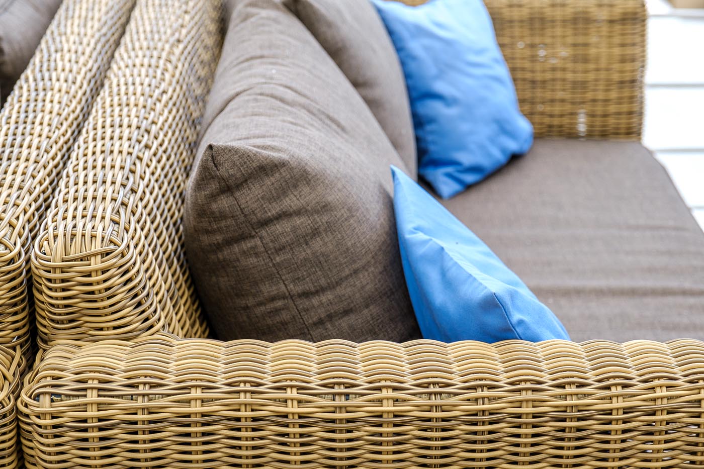 "Капуто" диван из искусственного ротанга двухместный, цвет соломенный