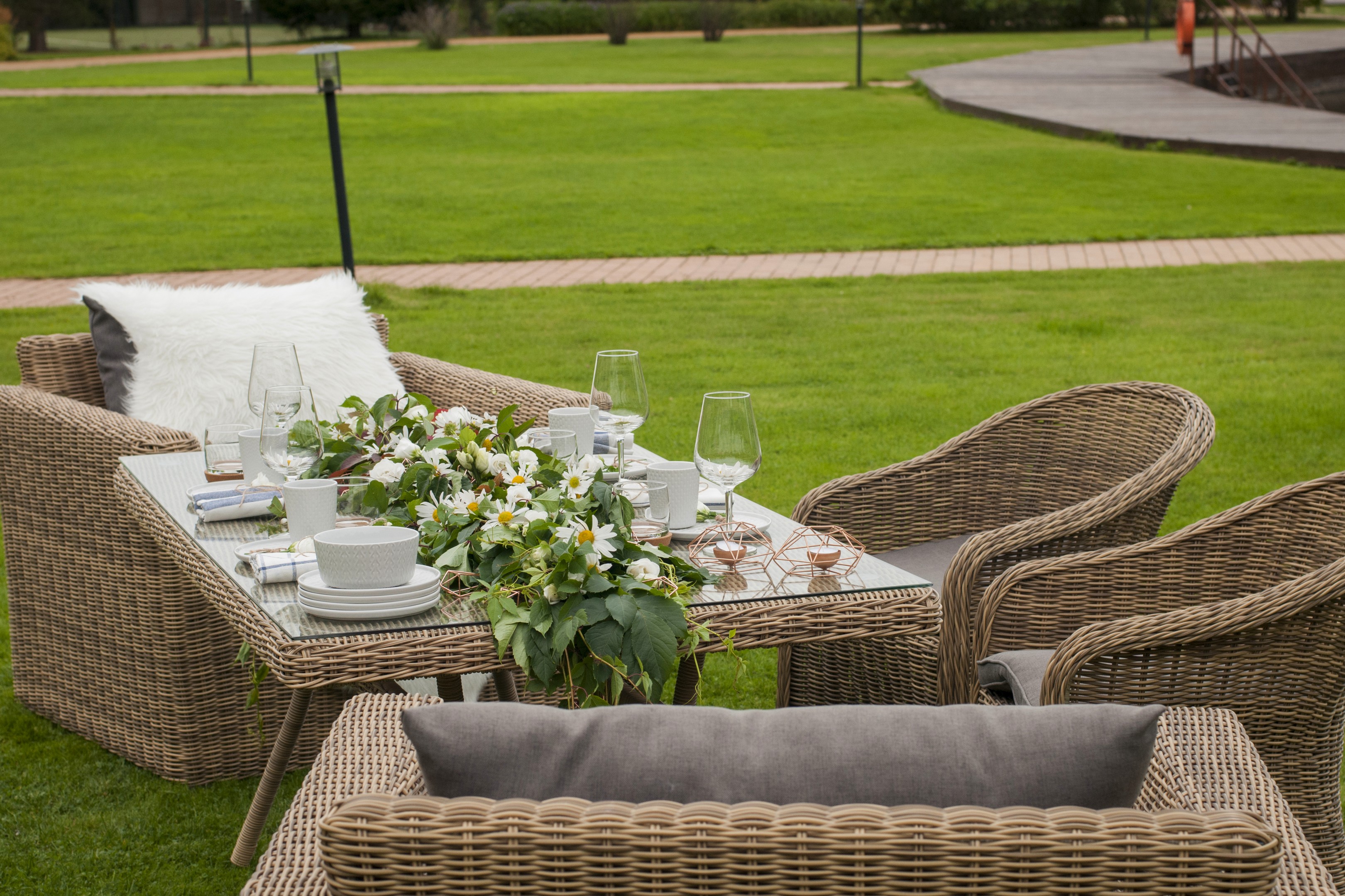 "Латтини" плетеный стол из искусственного ротанга 160х90см, цвет соломенный